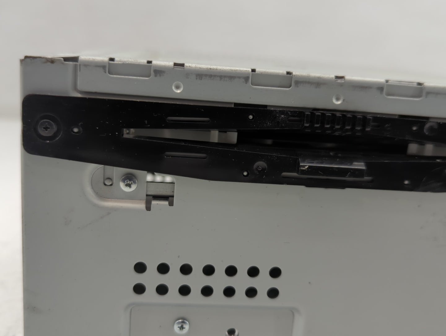 2011-2012 Ford Fusion Radio AM FM Cd Player Receiver Replacement P/N:BE5T-18D822-AB Fits Fits 2011 2012 OEM Used Auto Parts - Oemusedautoparts1.com