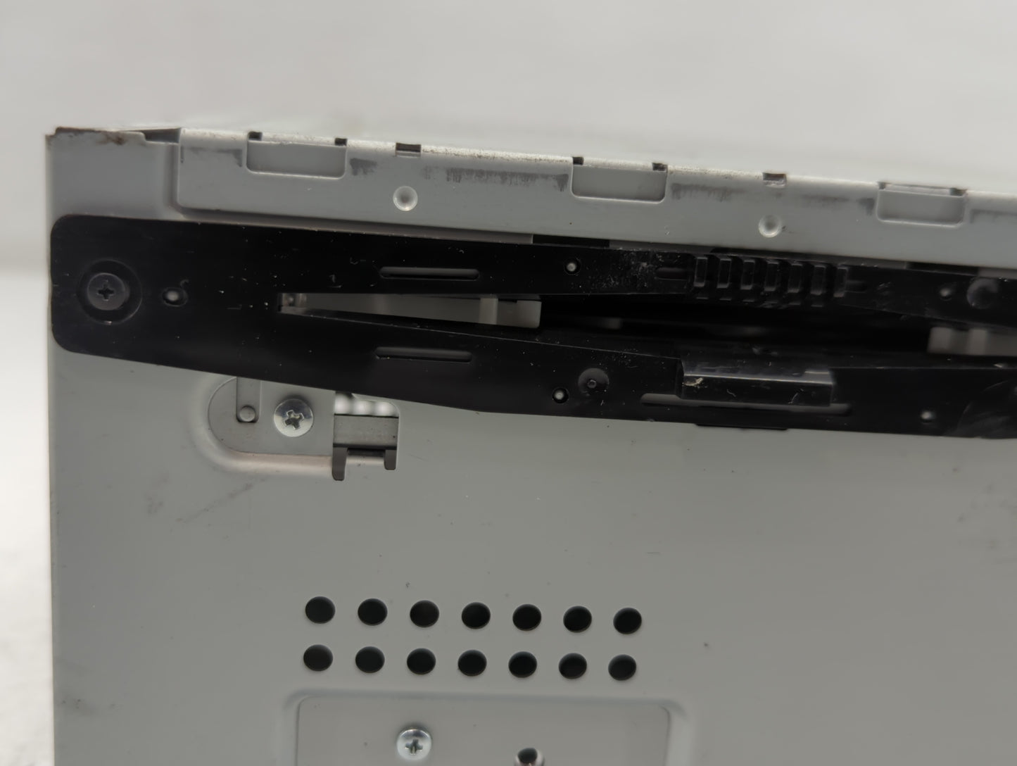 2011-2012 Ford Fusion Radio AM FM Cd Player Receiver Replacement P/N:BE5T-18D822-AB Fits Fits 2011 2012 OEM Used Auto Parts - Oemusedautoparts1.com