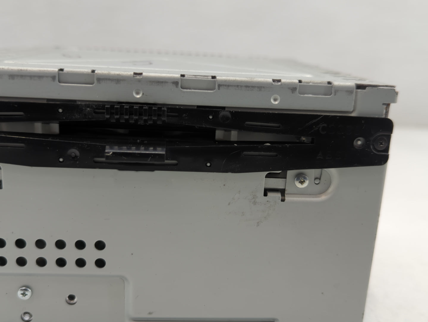 2011-2012 Ford Fusion Radio AM FM Cd Player Receiver Replacement P/N:BE5T-18D822-AB Fits Fits 2011 2012 OEM Used Auto Parts - Oemusedautoparts1.com