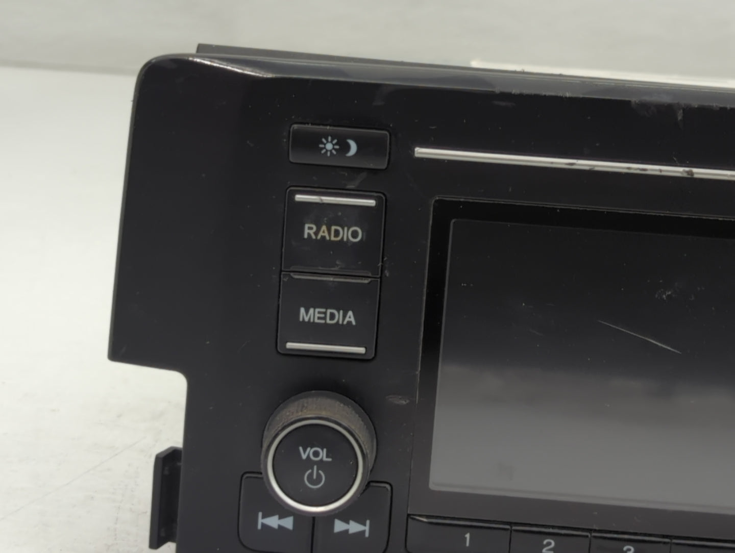 2020 Honda Civic Radio AM FM Cd Player Receiver Replacement P/N:39100-TGG-A711-M1 Fits OEM Used Auto Parts - Oemusedautoparts1.com