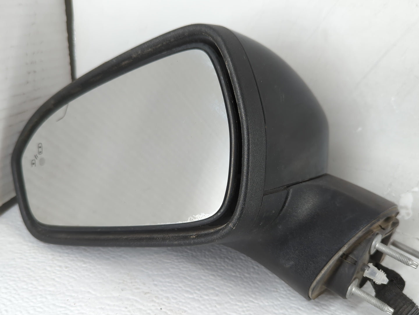 2019-2020 Ford Fusion Side Mirror Replacement Passenger Right View Door Mirror P/N:K873-17683-ZA5KBX Fits Fits 2019 2020 OEM Used Auto Parts - Oemusedautoparts1.com