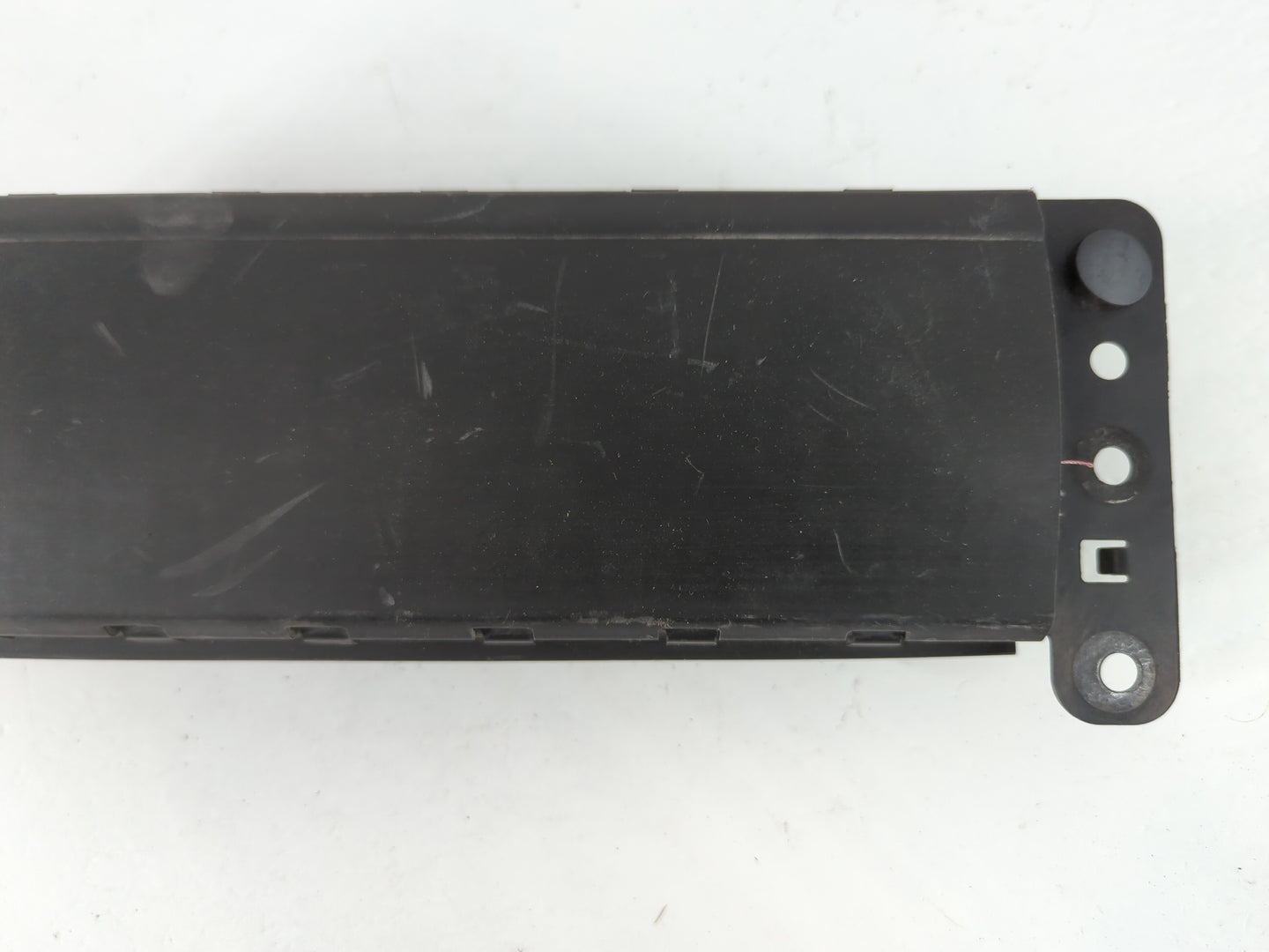 2021 Ford Explorer Air Bag Passenger Right Knee OEM P/N:F9C9E LB5B-S042A00 Fits OEM Used Auto Parts - Oemusedautoparts1.com