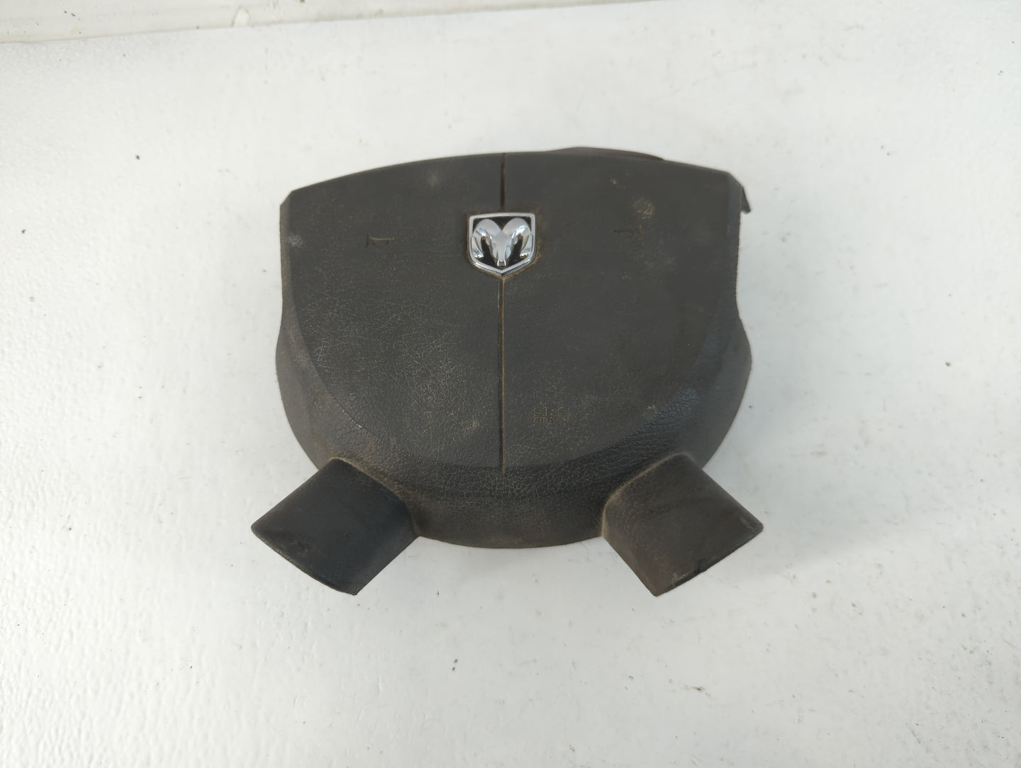 2007-2009 Dodge Durango Air Bag Driver Left Steering Wheel Mounted P/N:PCBXZP811AA Fits Fits 2006 2007 2008 2009 2010 2011 OEM Used Auto Parts - Oemusedautoparts1.com