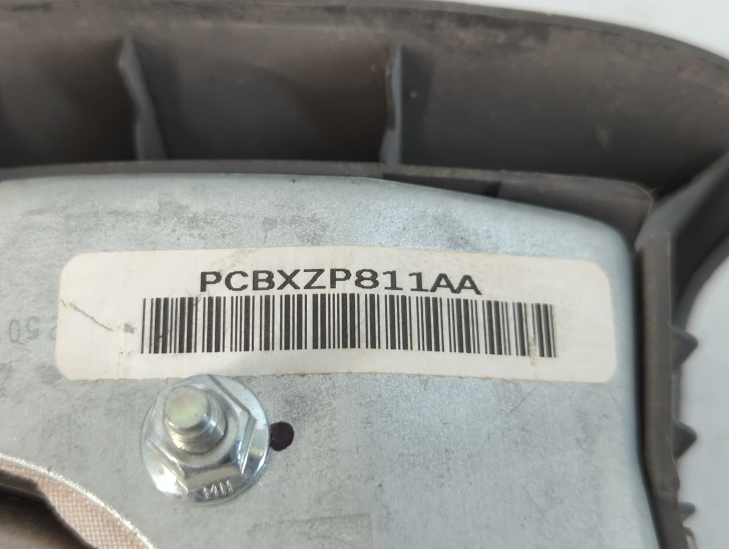 2007-2009 Dodge Durango Air Bag Driver Left Steering Wheel Mounted P/N:PCBXZP811AA Fits Fits 2006 2007 2008 2009 2010 2011 OEM Used Auto Parts - Oemusedautoparts1.com
