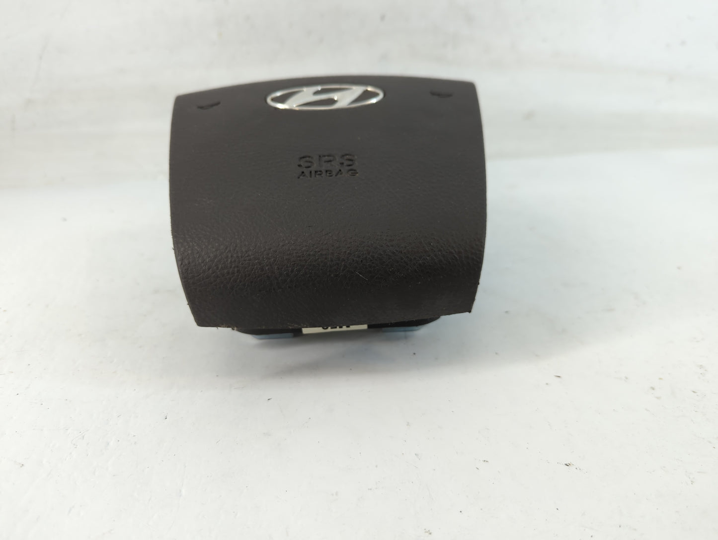 2009-2012 Hyundai Genesis Air Bag Driver Left Steering Wheel Mounted Fits Fits 2009 2010 2011 2012 OEM Used Auto Parts - Oemusedautoparts1.com