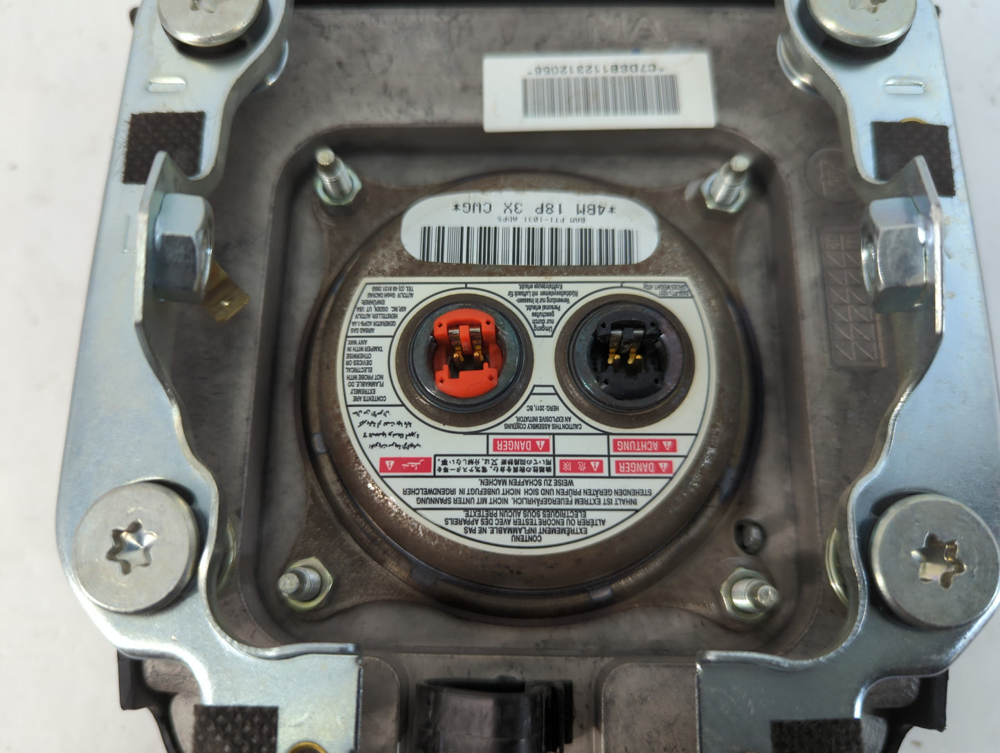 2009-2012 Hyundai Genesis Air Bag Driver Left Steering Wheel Mounted Fits Fits 2009 2010 2011 2012 OEM Used Auto Parts - Oemusedautoparts1.com