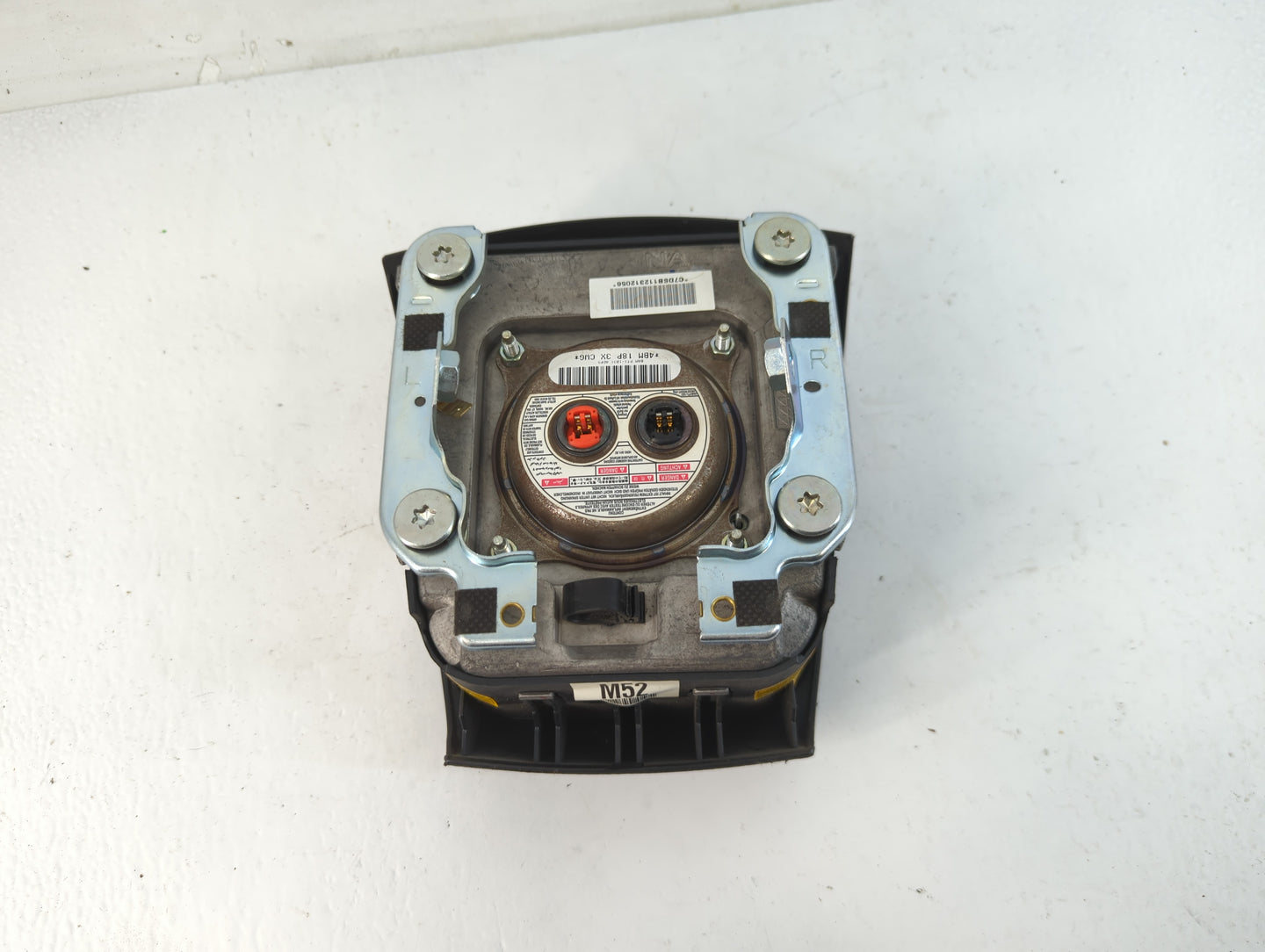 2009-2012 Hyundai Genesis Air Bag Driver Left Steering Wheel Mounted Fits Fits 2009 2010 2011 2012 OEM Used Auto Parts - Oemusedautoparts1.com