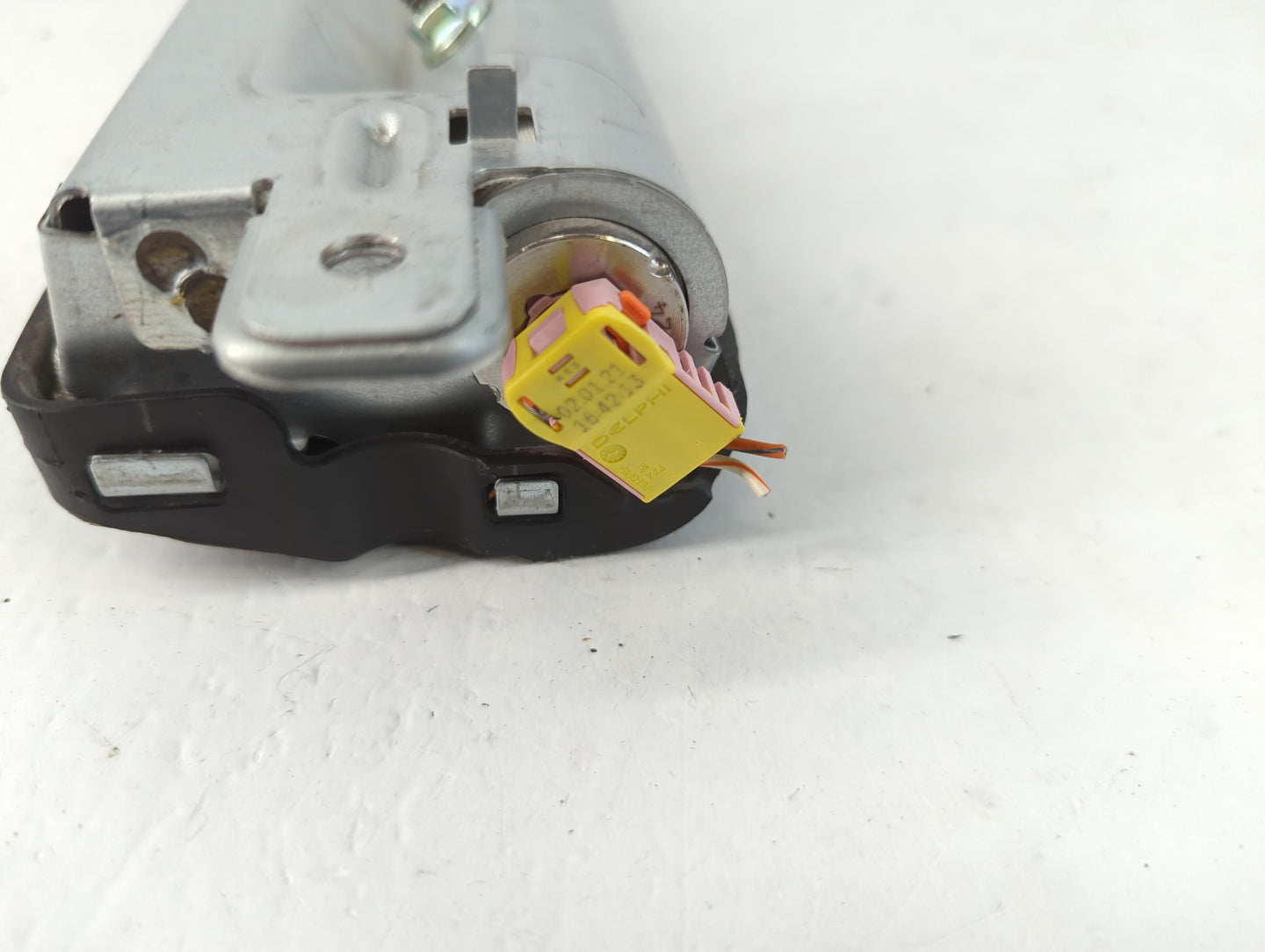 2018-2022 Chevrolet Spark Air Bag Driver Left Knee OEM P/N:42589623 Fits Fits 2018 2019 2020 2021 2022 OEM Used Auto Parts - Oemusedautoparts1.com