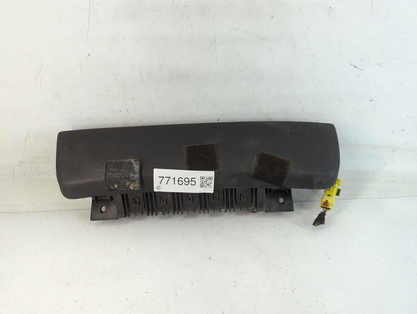 2012-2019 Chevrolet Sonic Air Bag Passenger Right Knee OEM P/N:95934658 Fits Fits 2012 2013 2014 2015 2016 2017 2018 2019 OEM Used Auto Parts - Oemusedautoparts1.com