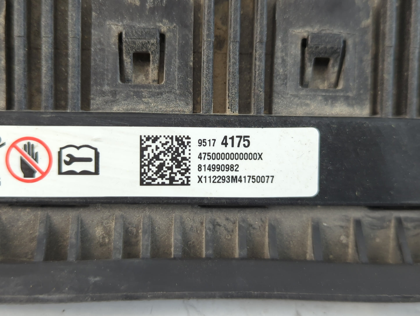 2012-2019 Chevrolet Sonic Air Bag Driver Left Knee OEM P/N:95174175 Fits Fits 2012 2013 2014 2015 2016 2017 2018 2019 OEM Used Auto Parts - Oemusedautoparts1.com
