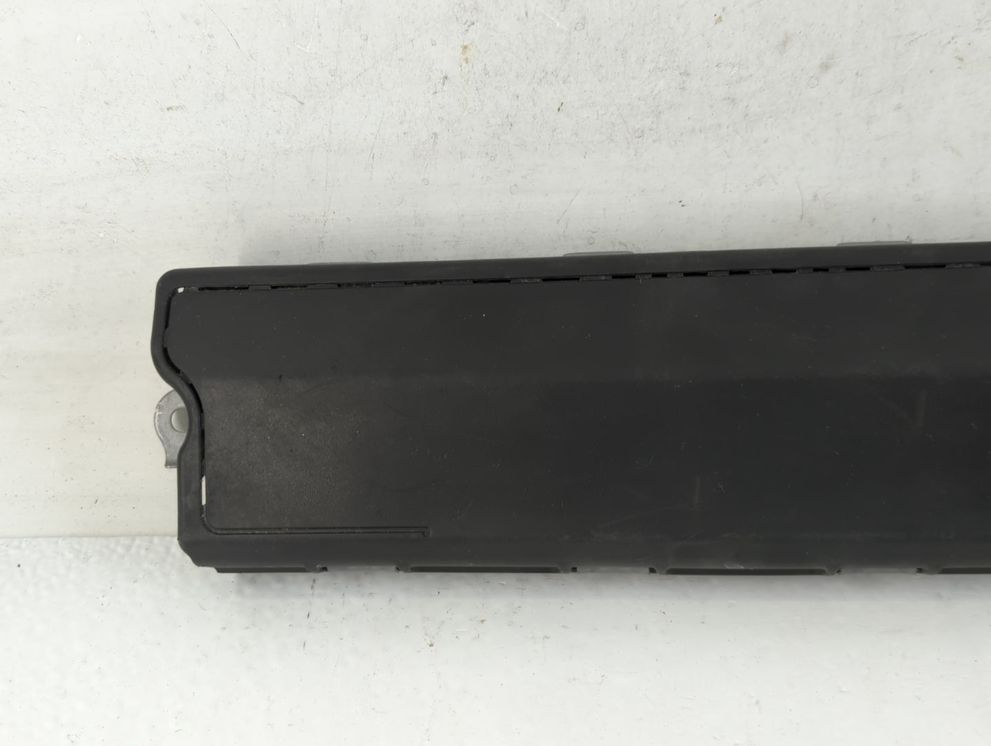 2017-2020 Chevrolet Impala Air Bag Passenger Right Knee OEM P/N:84048248 Fits Fits 2017 2018 2019 2020 OEM Used Auto Parts - Oemusedautoparts1.com