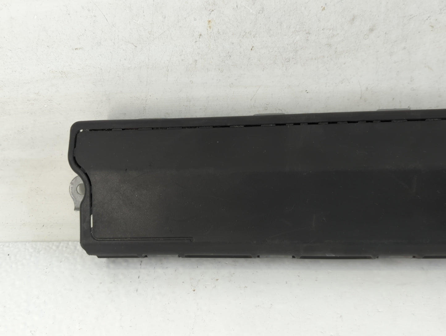 2017-2020 Chevrolet Impala Air Bag Passenger Right Knee OEM P/N:84048248 Fits Fits 2017 2018 2019 2020 OEM Used Auto Parts - Oemusedautoparts1.com