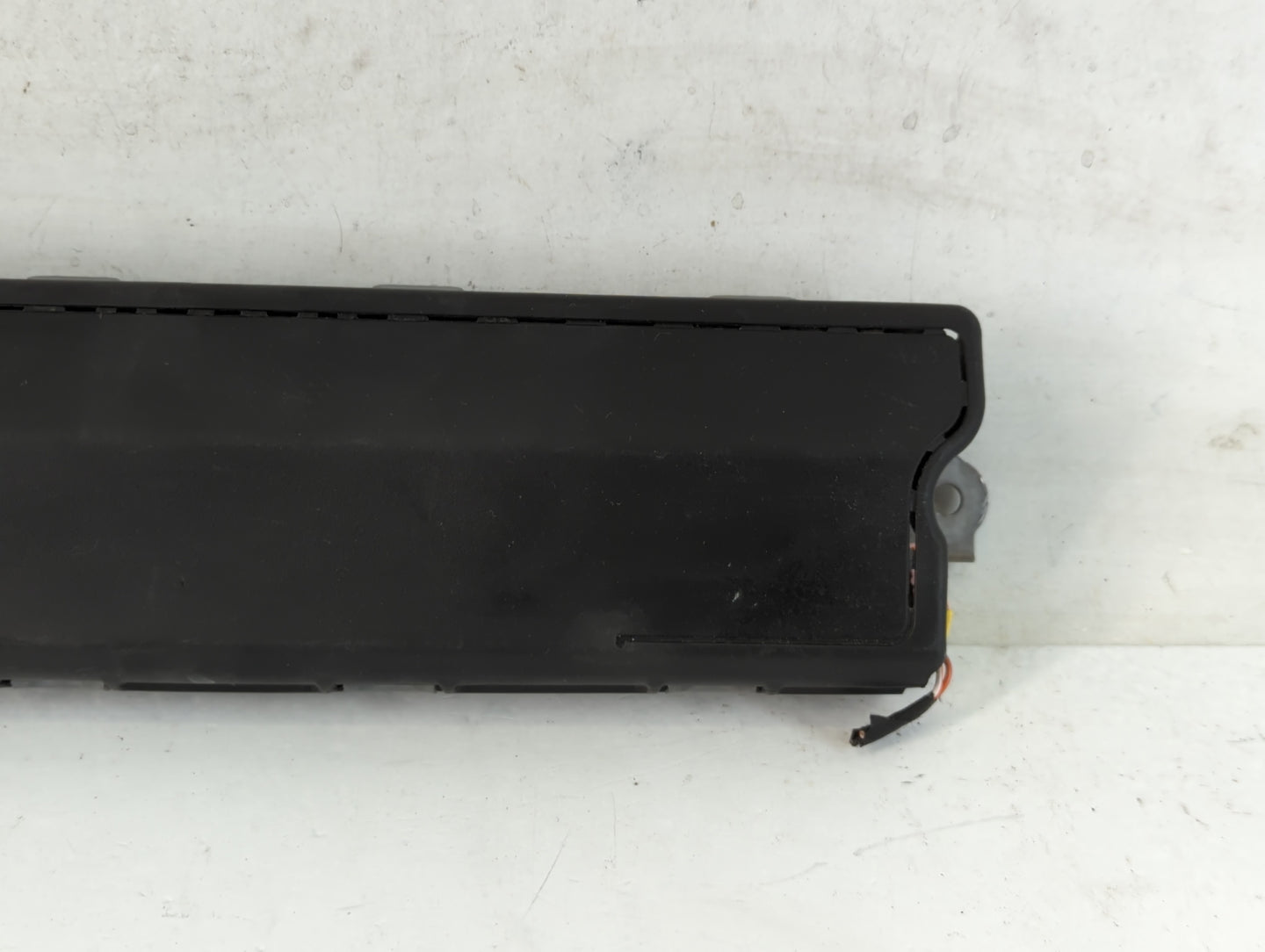 2017-2020 Chevrolet Impala Air Bag Passenger Right Knee OEM P/N:84048248 Fits Fits 2017 2018 2019 2020 OEM Used Auto Parts - Oemusedautoparts1.com