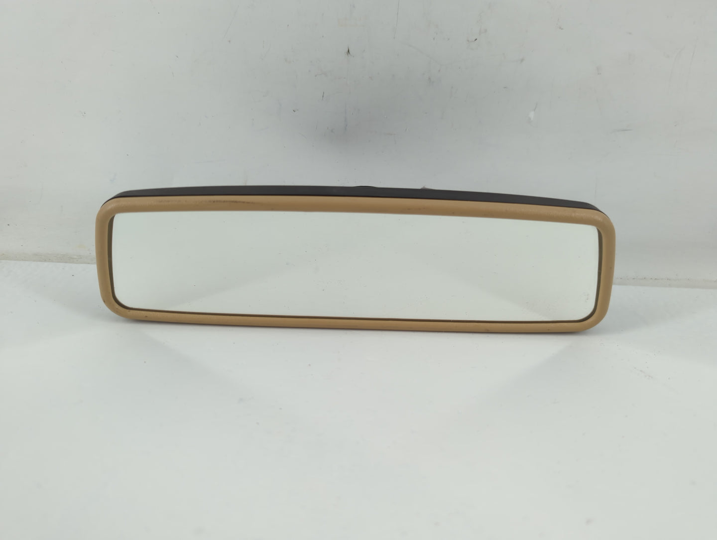 2005-2009 Volkswagen Jetta Interior Rear View Mirror Replacement OEM P/N:E9014026 Fits Fits 2005 2006 2007 2008 2009 OEM Used Auto Parts - Oemusedautoparts1.com