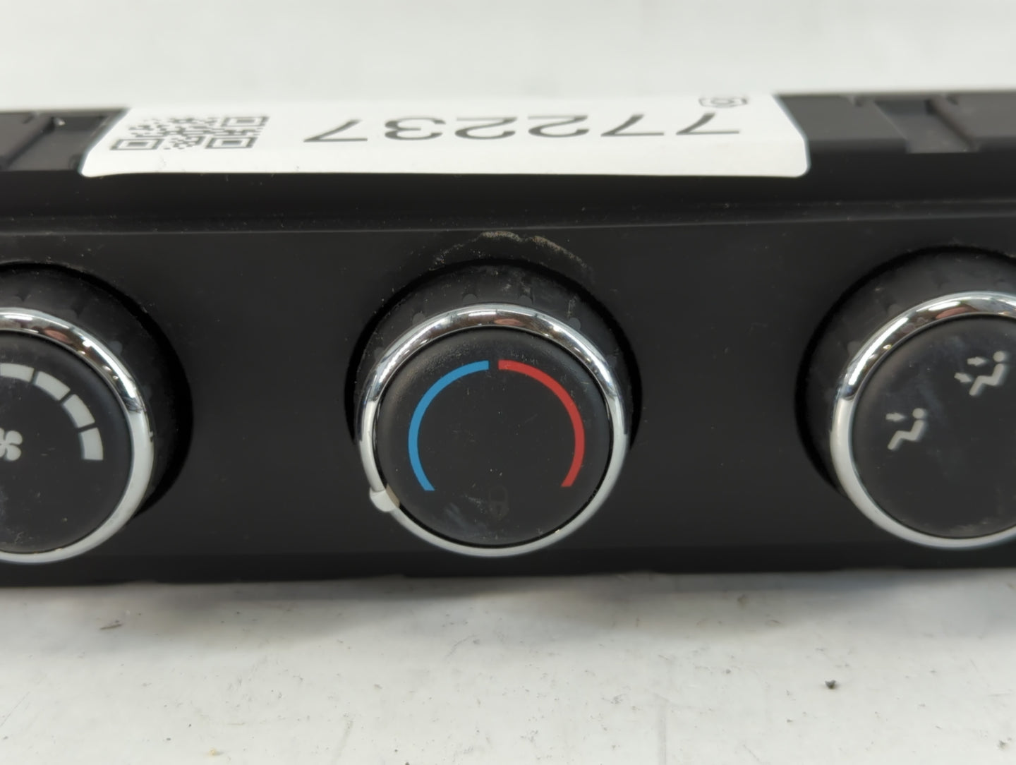 2011 Dodge Caravan Climate Control Module Temperature AC/Heater Replacement P/N:P55111312AC Fits OEM Used Auto Parts - Oemusedautoparts1.com