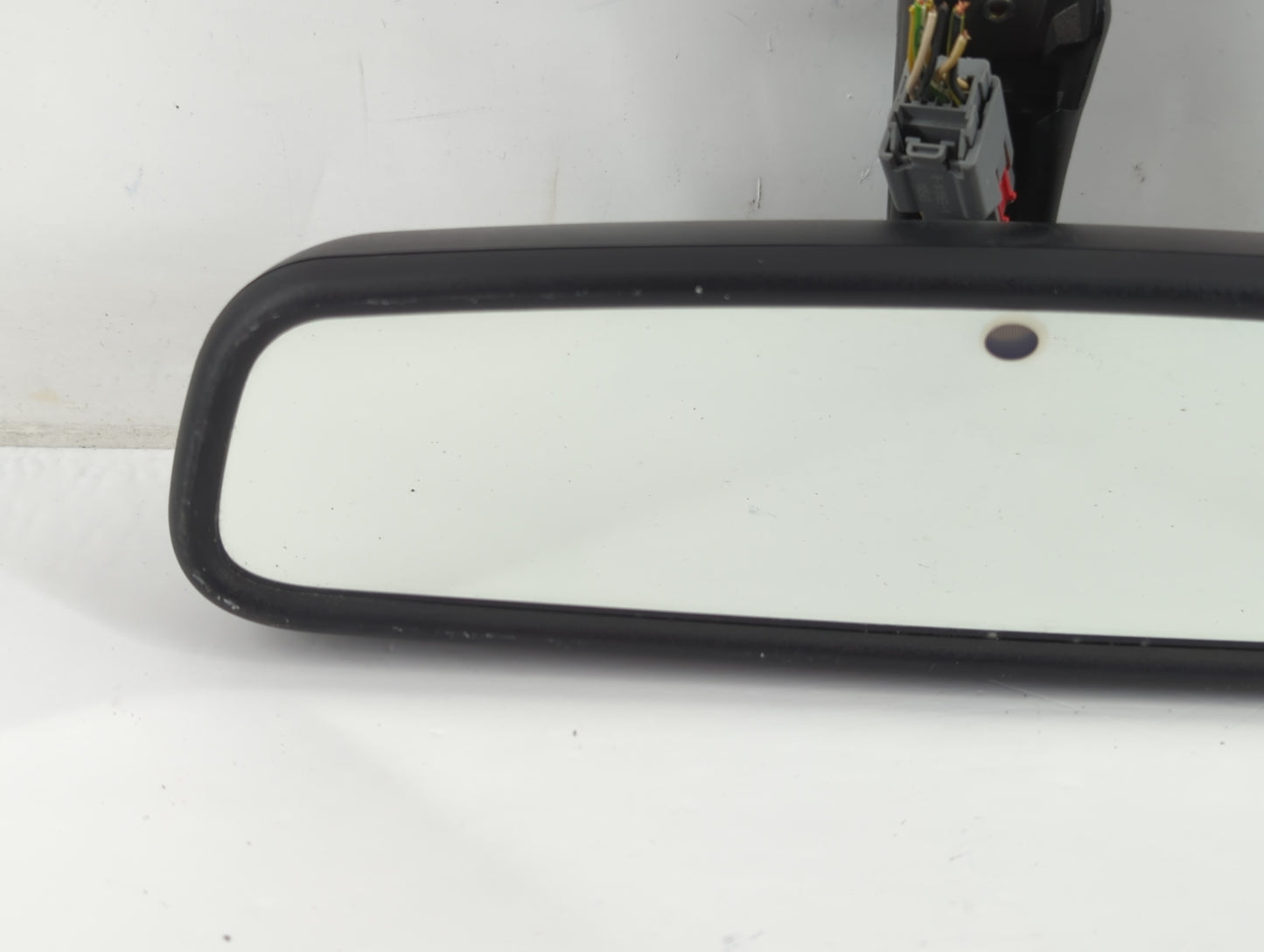 2006-2014 Land Rover Range Rover Interior Rear View Mirror Replacement OEM P/N:36609790 905-2766 Fits OEM Used Auto Parts - Oemusedautoparts1.com