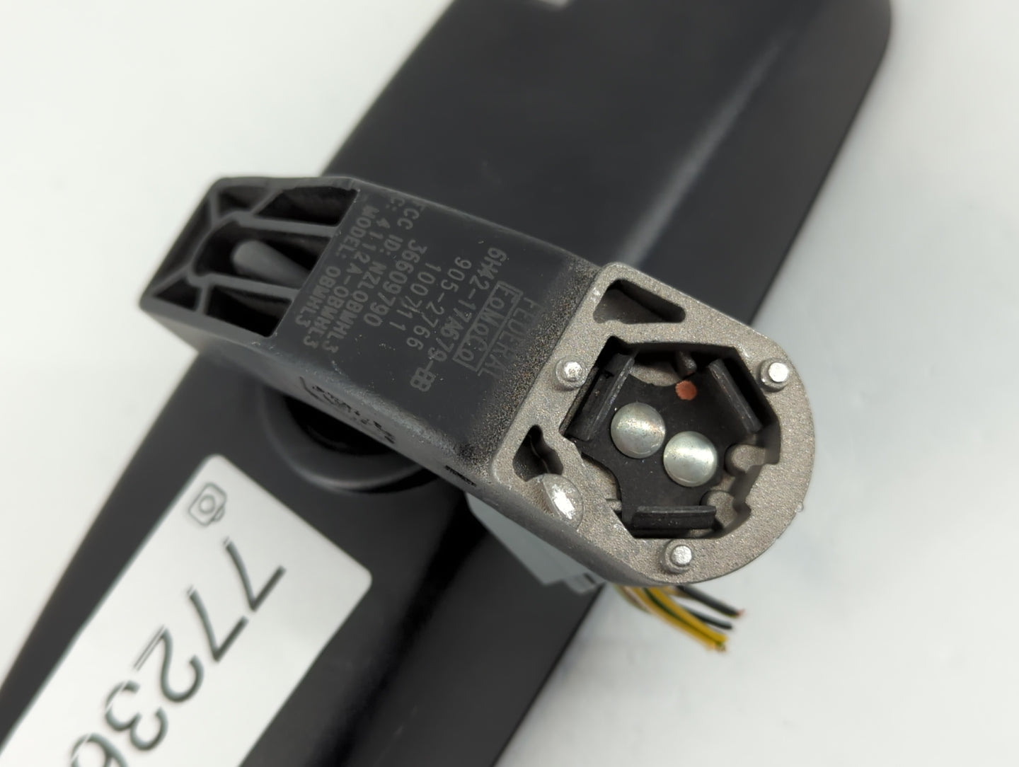 2006-2014 Land Rover Range Rover Interior Rear View Mirror Replacement OEM P/N:36609790 905-2766 Fits OEM Used Auto Parts - Oemusedautoparts1.com