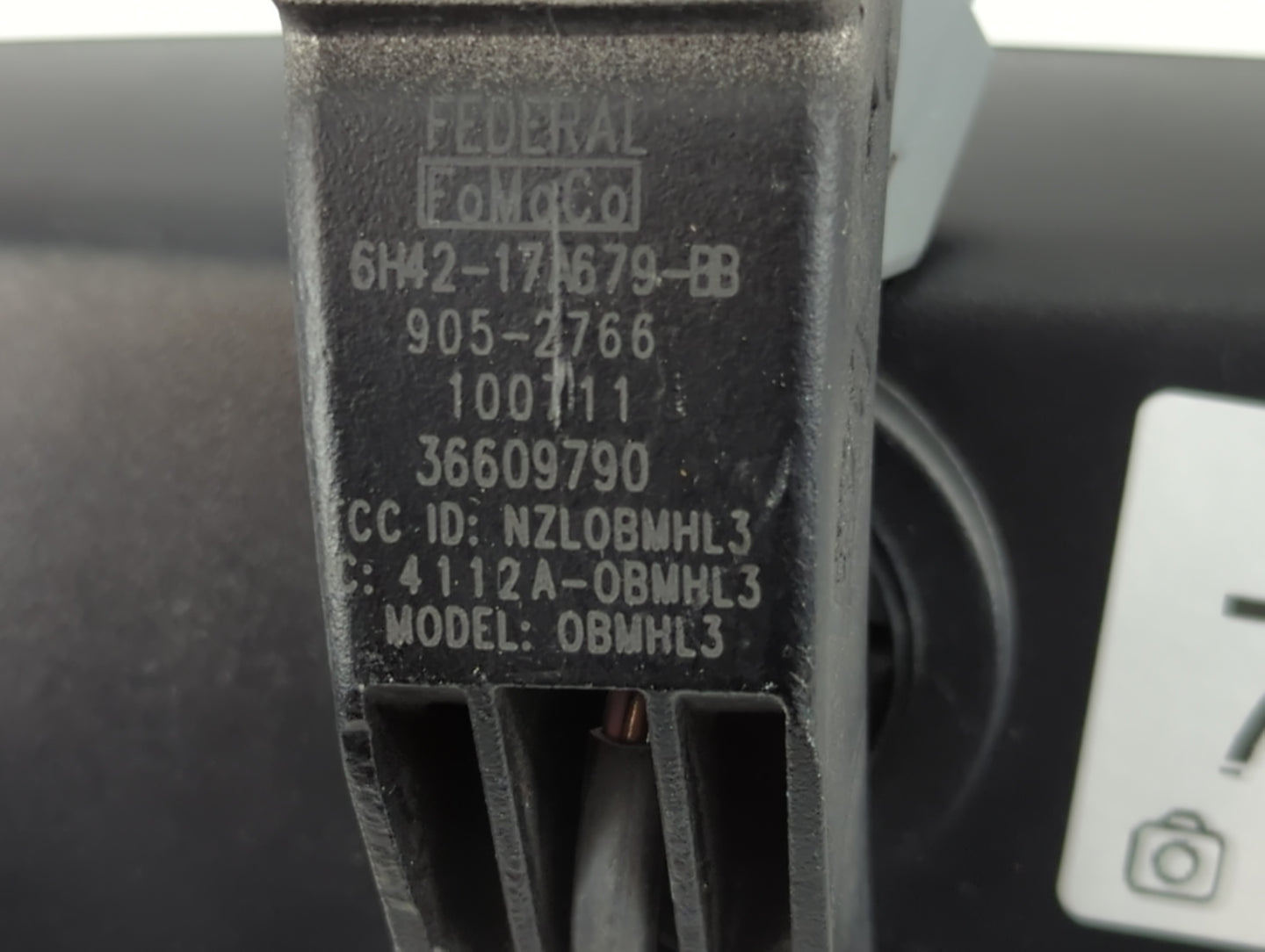 2006-2014 Land Rover Range Rover Interior Rear View Mirror Replacement OEM P/N:36609790 905-2766 Fits OEM Used Auto Parts - Oemusedautoparts1.com