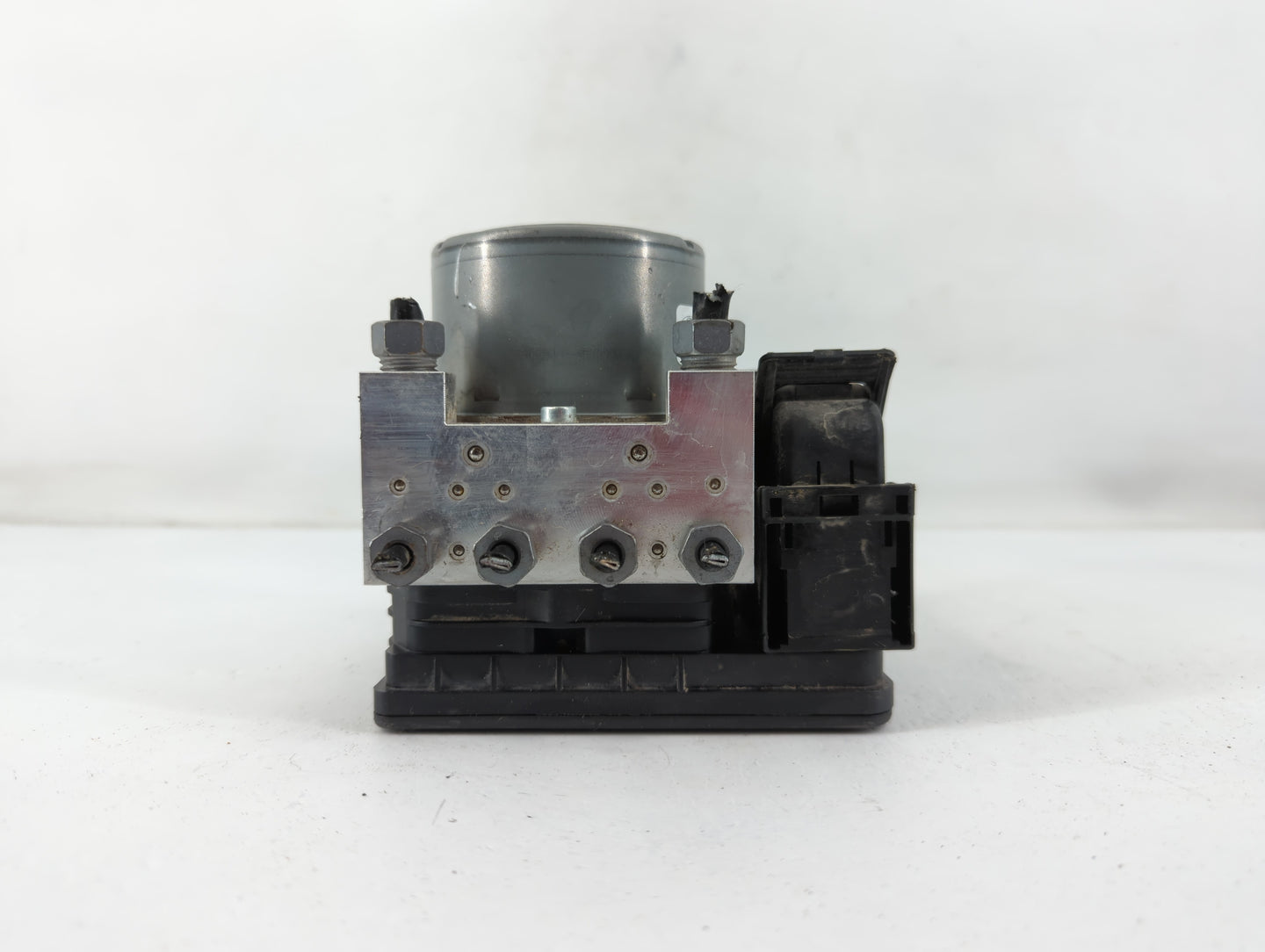 2019 Ford Explorer ABS Pump Control Module Replacement P/N:HB53-2C405-BA Fits OEM Used Auto Parts - Oemusedautoparts1.com