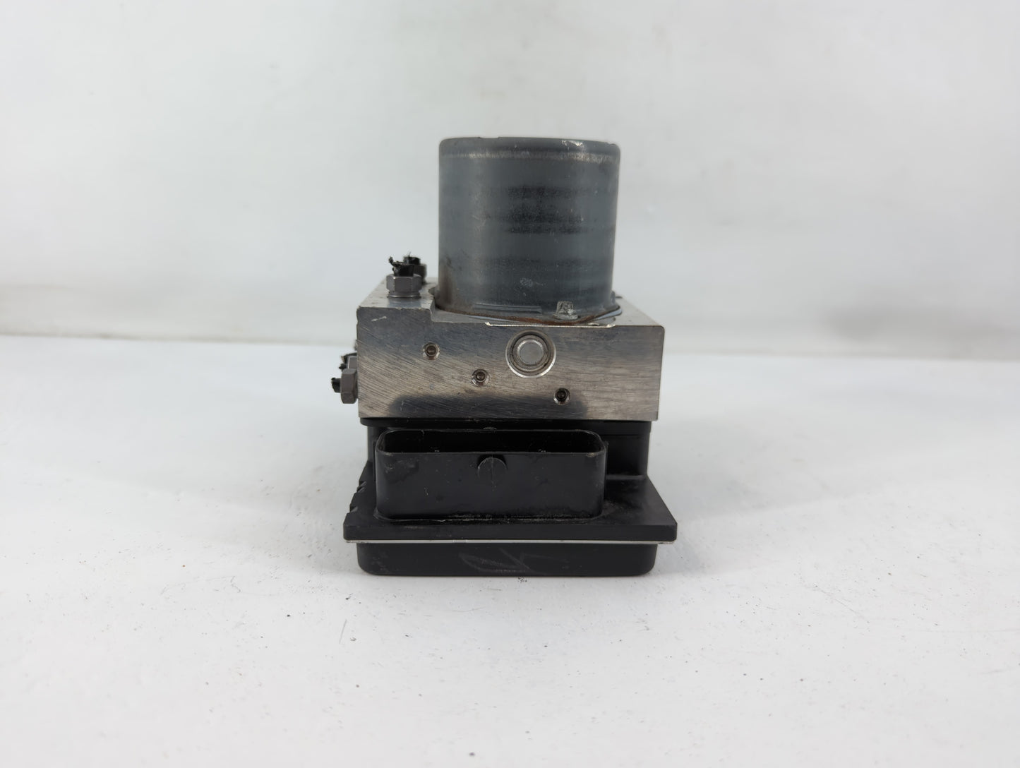 2009-2010 Audi A4 ABS Pump Control Module Replacement P/N:8K0 907 379 BT Fits Fits 2009 2010 OEM Used Auto Parts - Oemusedautoparts1.com