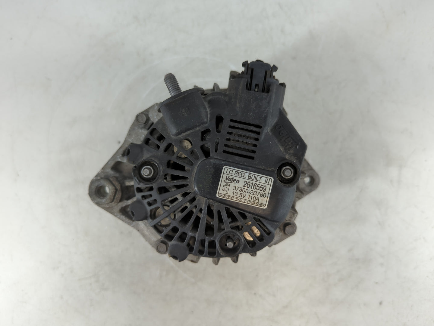 2016-2017 Kia Rio Alternator Replacement Generator Charging Assembly Engine OEM P/N:37300-2B760 2616559 Fits Fits 2016 2017 OEM Used Auto Parts - Oemusedautoparts1.com