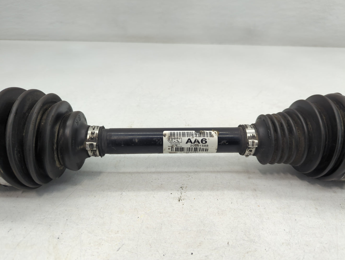 2010-2011 Cadillac Srx Axle Shaft Front Driver Cv C/v - Oemusedautoparts1.com
