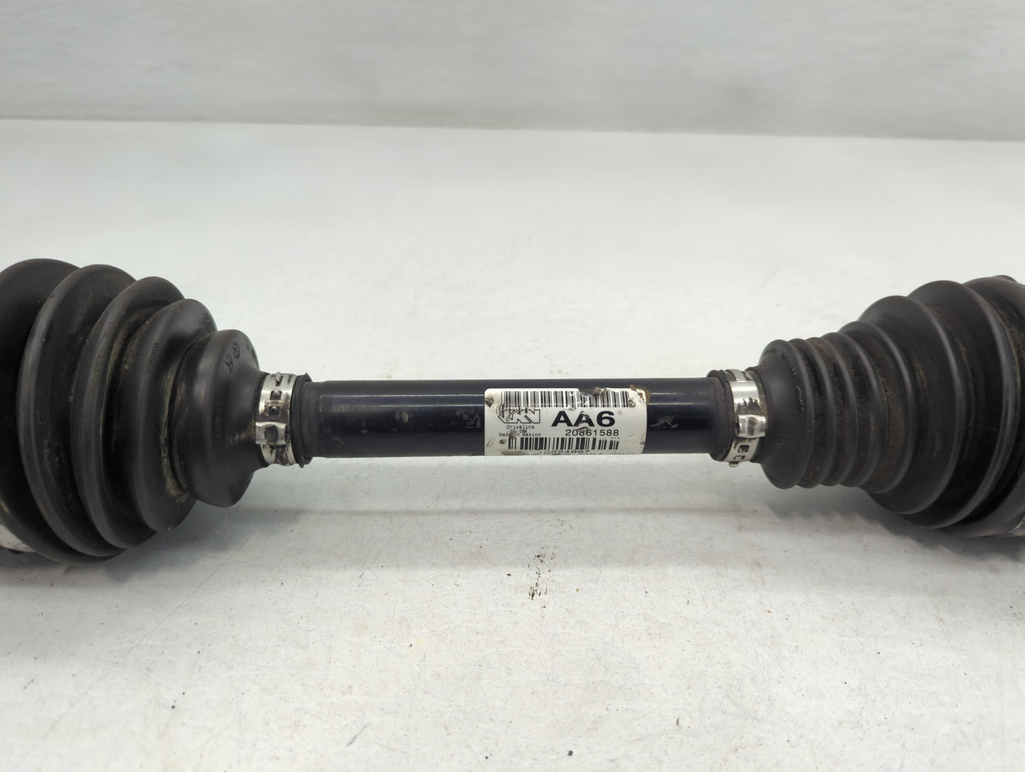 2010-2011 Cadillac Srx Axle Shaft Front Driver Cv C/v - Oemusedautoparts1.com
