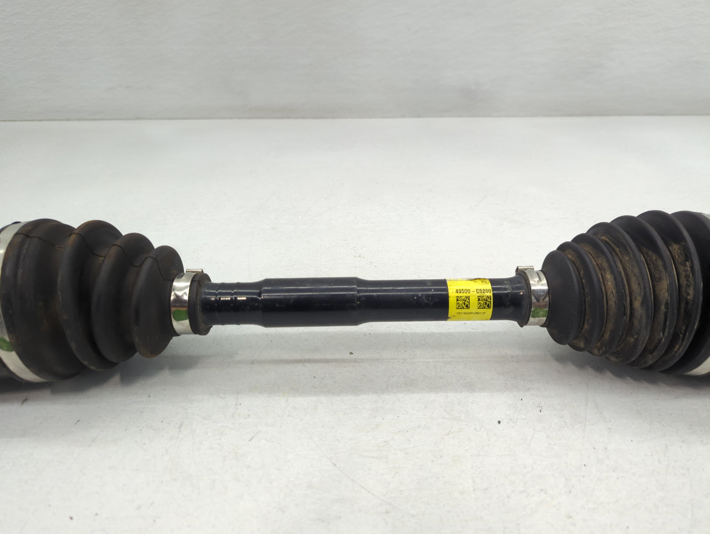 2016-2018 Kia Sorento Axle Shaft Front Driver Cv C/v - Oemusedautoparts1.com