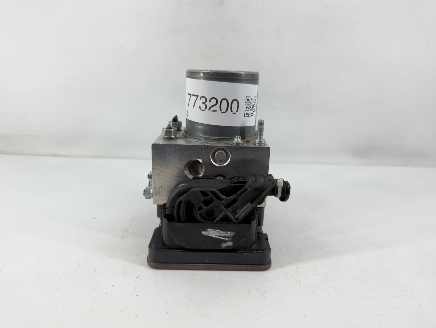 2019-2020 Infiniti Qx50 ABS Pump Control Module Replacement P/N:47660 5NA0C Fits Fits 2019 2020 OEM Used Auto Parts - Oemusedautoparts1.com