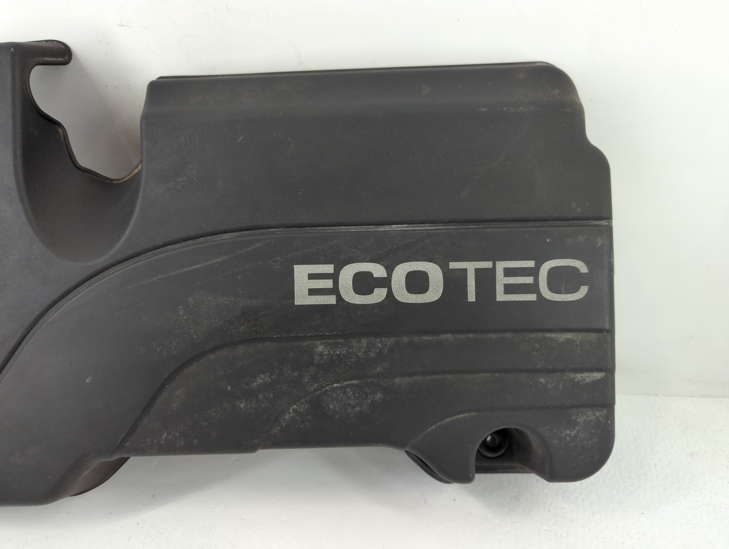 2018 Chevrolet Equinox Engine Cover - Oemusedautoparts1.com