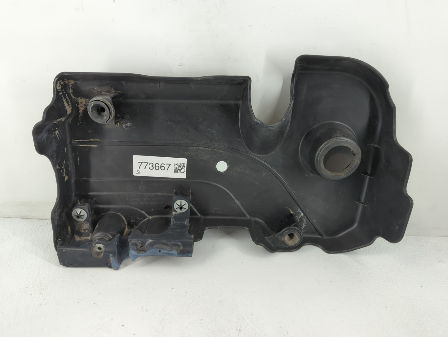 2018 Chevrolet Equinox Engine Cover - Oemusedautoparts1.com