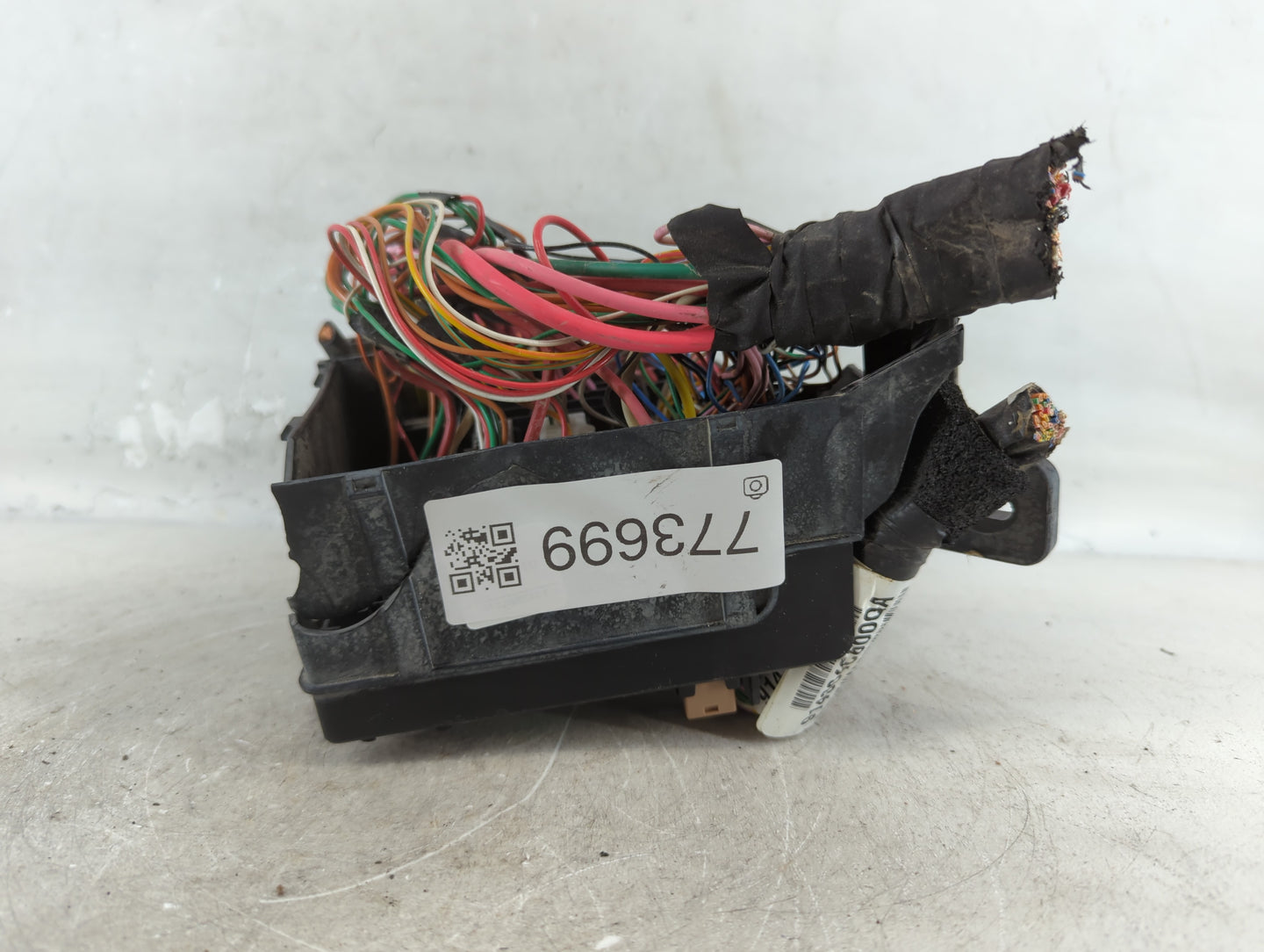 2014-2015 Kia Optima Fusebox Fuse Box Panel Relay Module Fits Fits 2014 2015 OEM Used Auto Parts - Oemusedautoparts1.com
