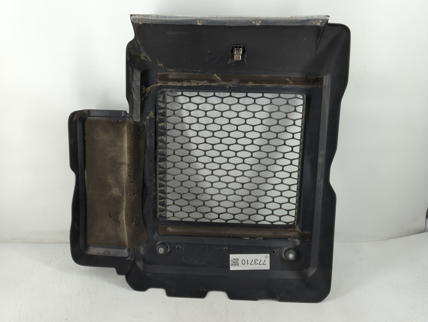 2011 Mazda 3 Engine Cover - Oemusedautoparts1.com