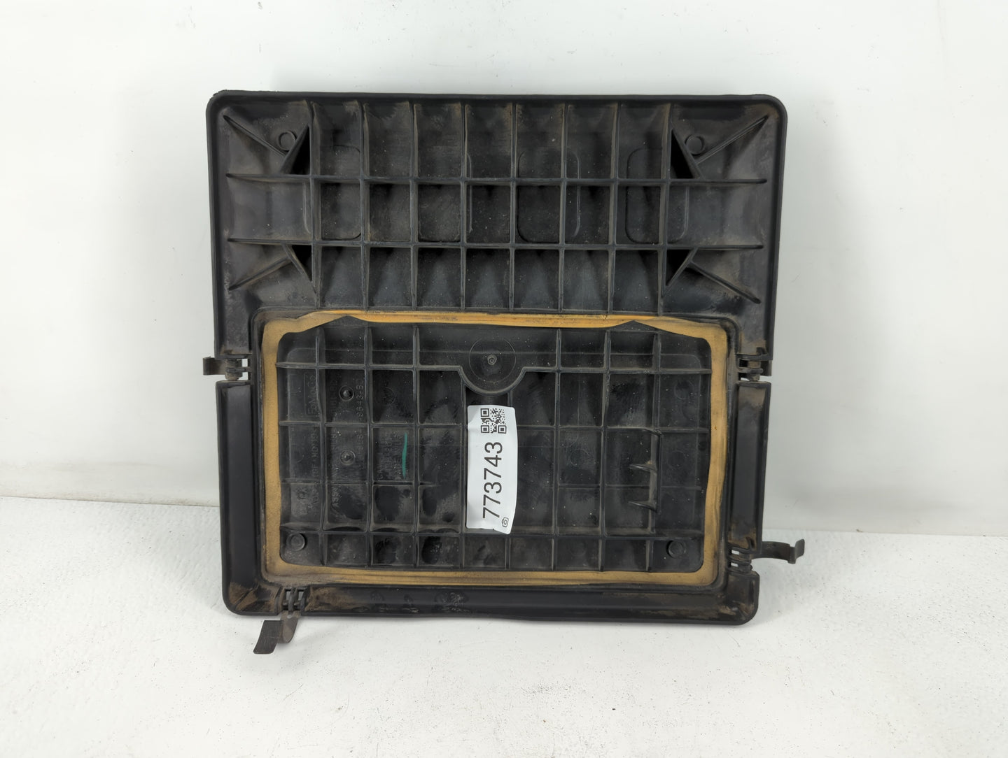 2008 Toyota Solara Engine Cover - Oemusedautoparts1.com