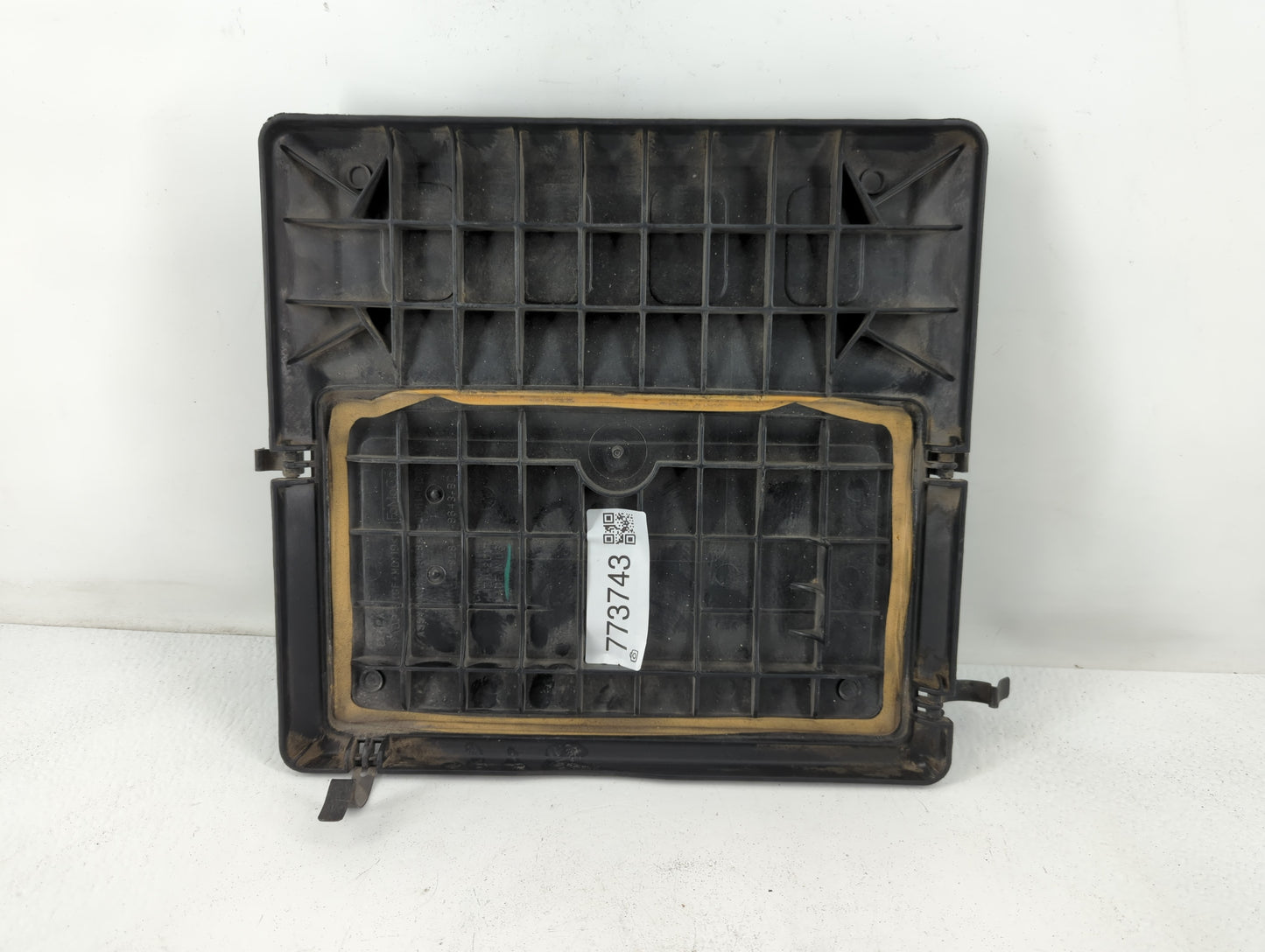 2008 Toyota Solara Engine Cover - Oemusedautoparts1.com