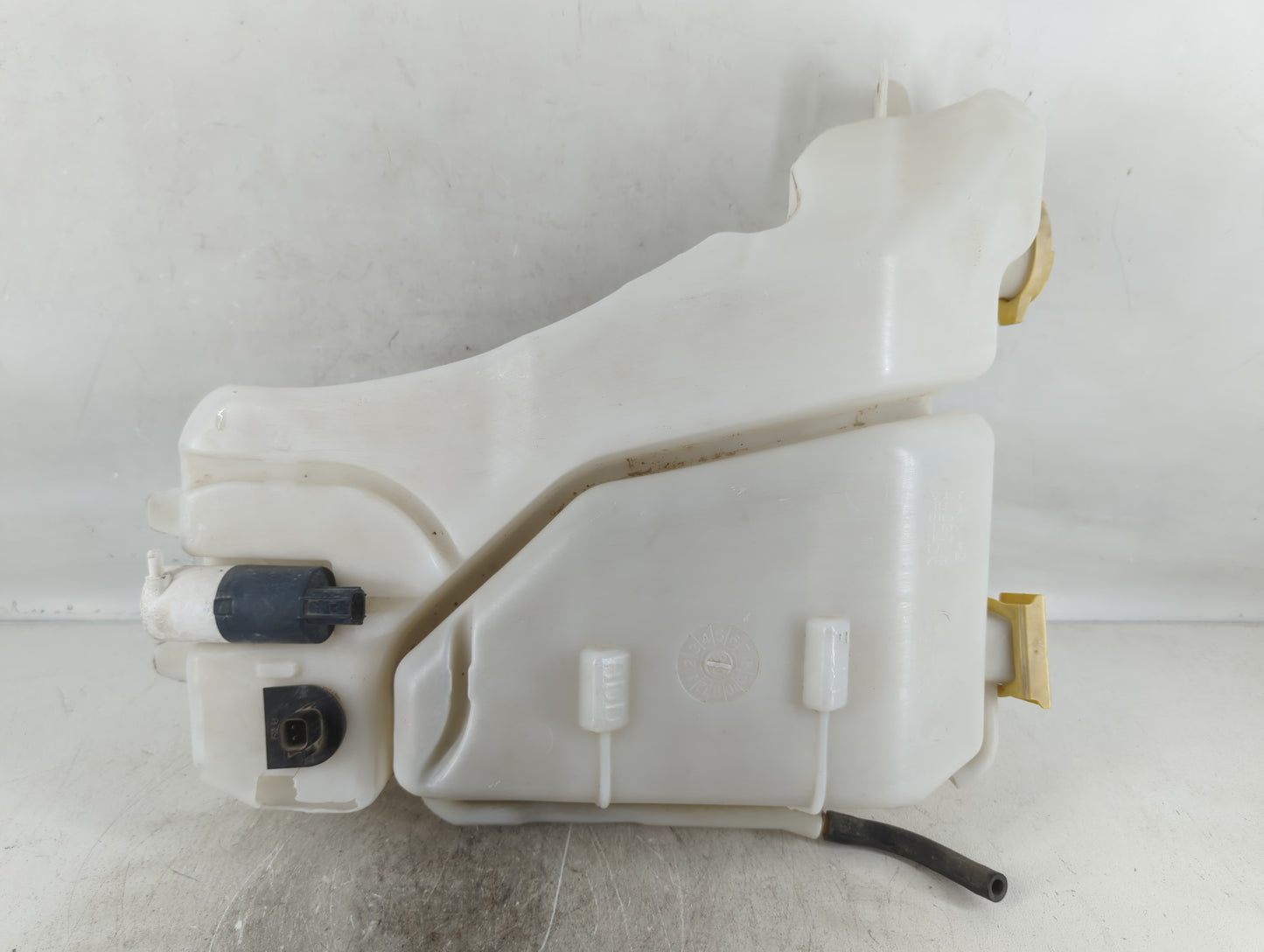 2004-2008 Dodge Ram 1500 Windshield Washer Fluid Reservoir Bottle Oem - Oemusedautoparts1.com