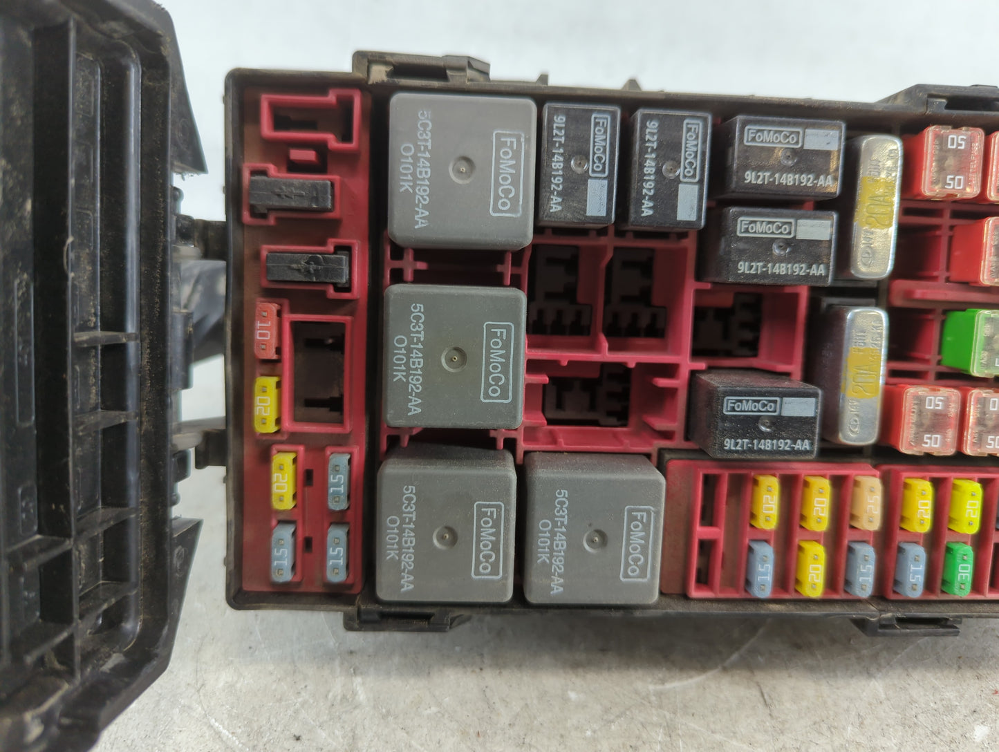 2012-2015 Nissan Rogue Fusebox Fuse Box Panel Relay Module P/N:4L3T-14A003-AA Fits Fits 2012 2013 2014 2015 OEM Used Auto Parts - Oemusedautoparts1.com