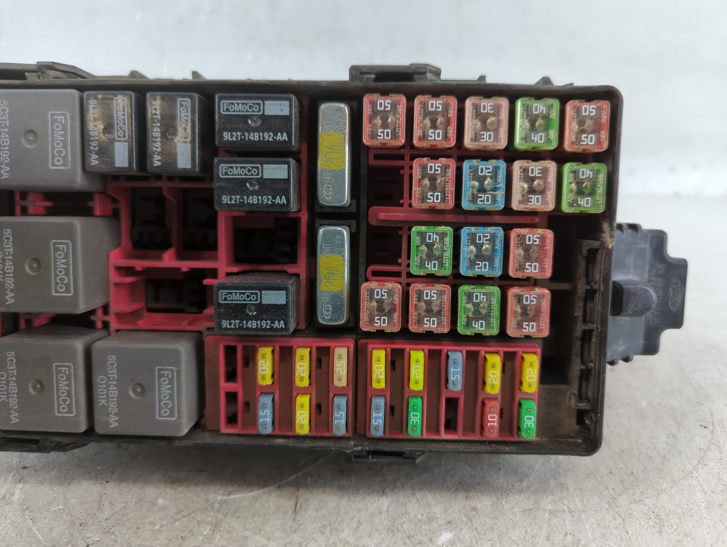 2012-2015 Nissan Rogue Fusebox Fuse Box Panel Relay Module P/N:4L3T-14A003-AA Fits Fits 2012 2013 2014 2015 OEM Used Auto Parts - Oemusedautoparts1.com