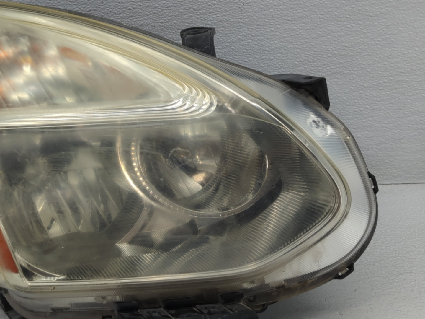2011-2012 Nissan Rogue Driver Left Oem Head Light Headlight Lamp - Oemusedautoparts1.com
