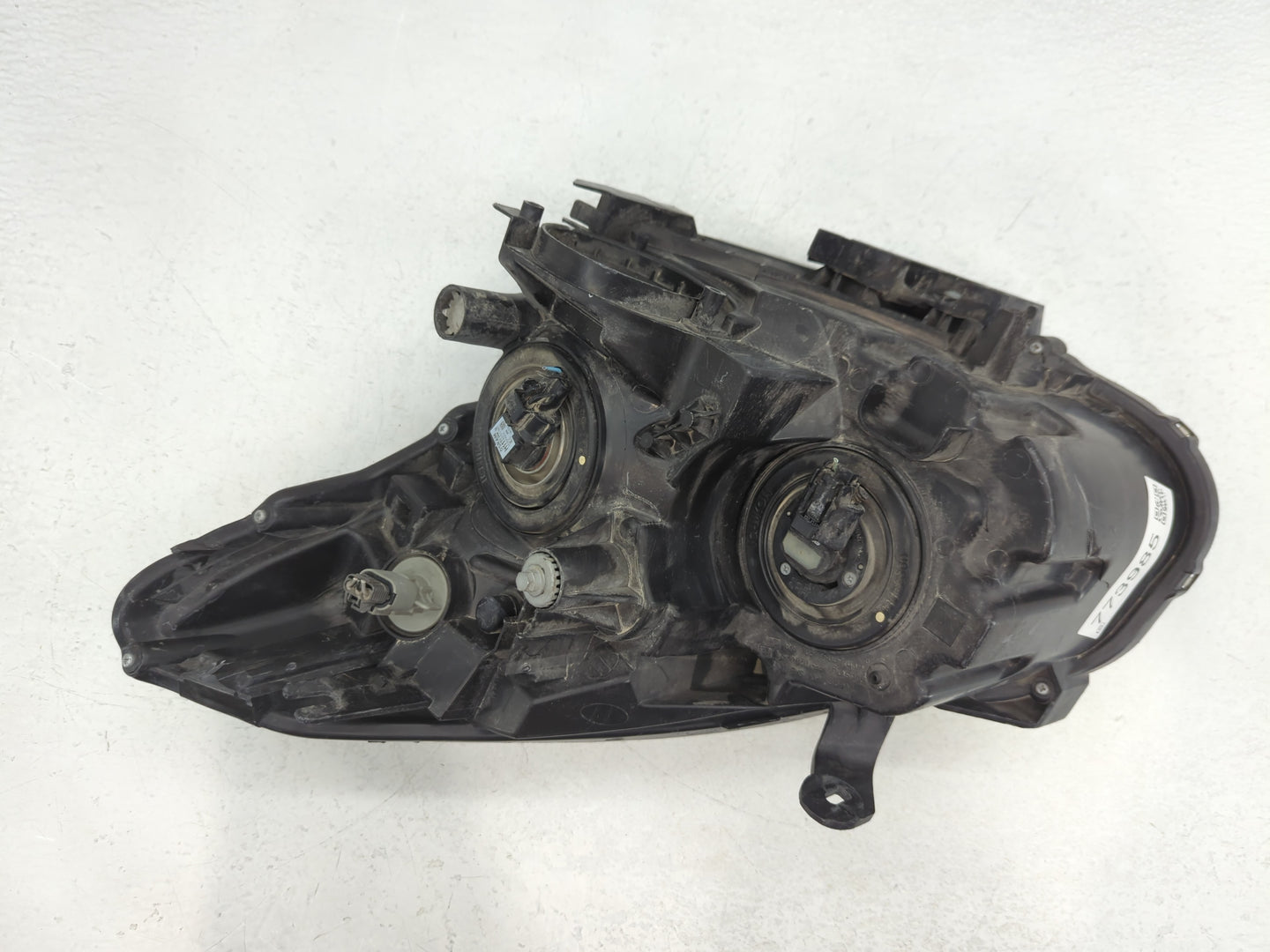 2011-2012 Nissan Rogue Driver Left Oem Head Light Headlight Lamp - Oemusedautoparts1.com