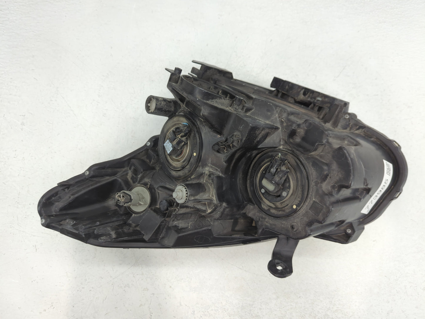 2011-2012 Nissan Rogue Driver Left Oem Head Light Headlight Lamp - Oemusedautoparts1.com