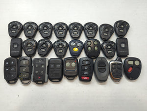 Lot of 25 Aftermarket Keyless Entry Remote Fob MIXED FCC IDS MIXED PART