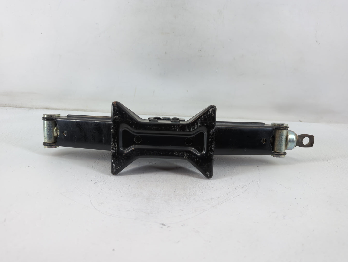 2021 Kia Seltos Spare Scissor Car Jack - Oemusedautoparts1.com