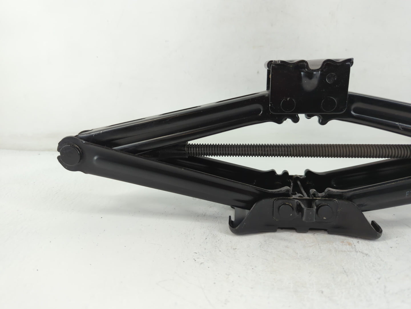 2017 Ford Edge Spare Scissor Car Jack - Oemusedautoparts1.com