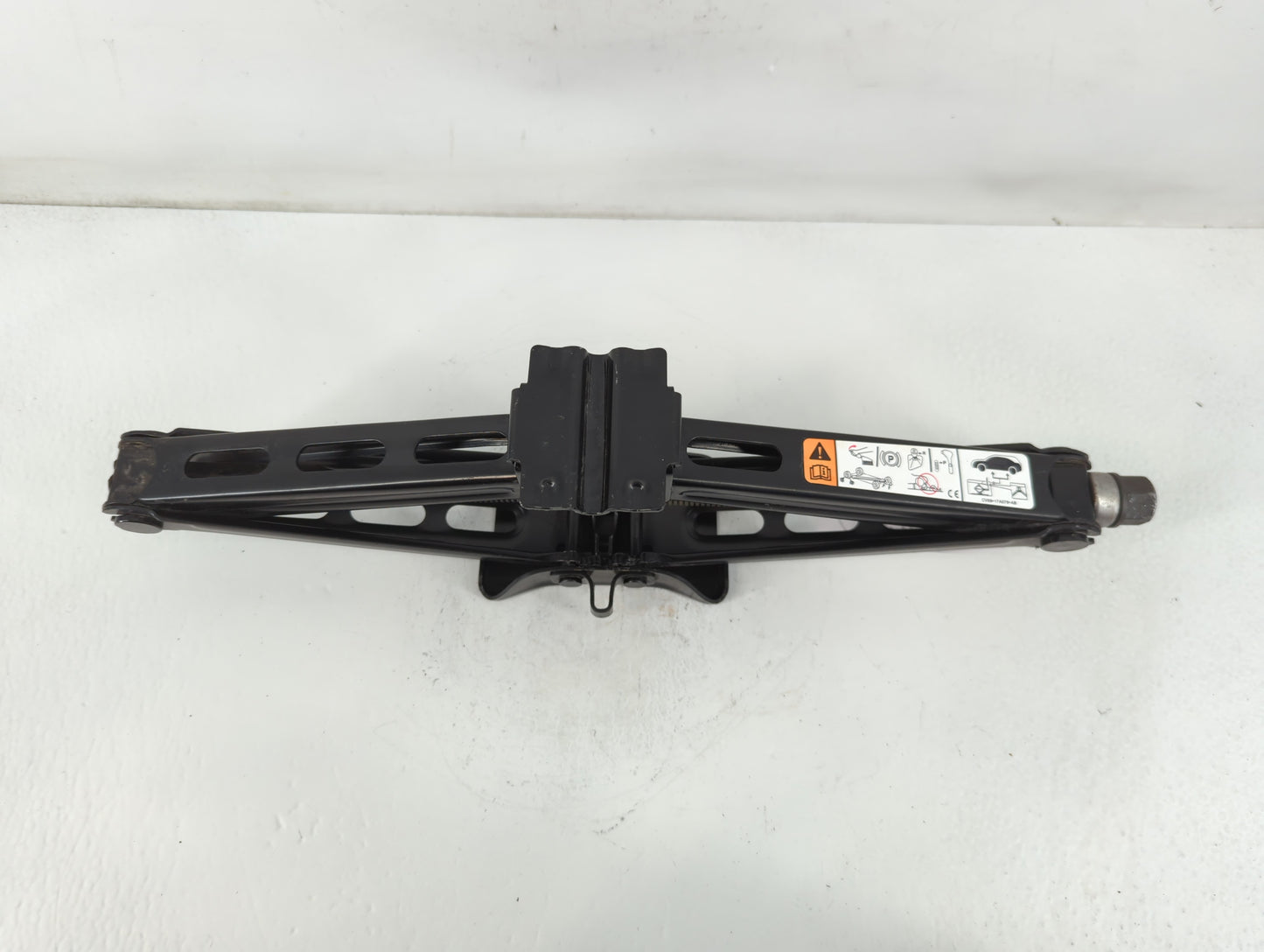 2017 Ford Edge Spare Scissor Car Jack - Oemusedautoparts1.com