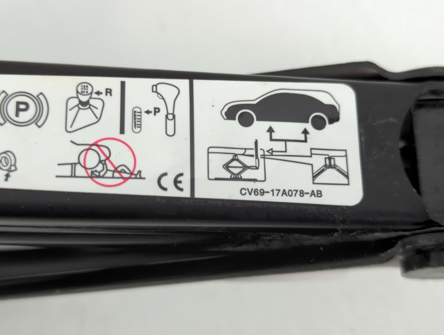 2017 Ford Edge Spare Scissor Car Jack - Oemusedautoparts1.com