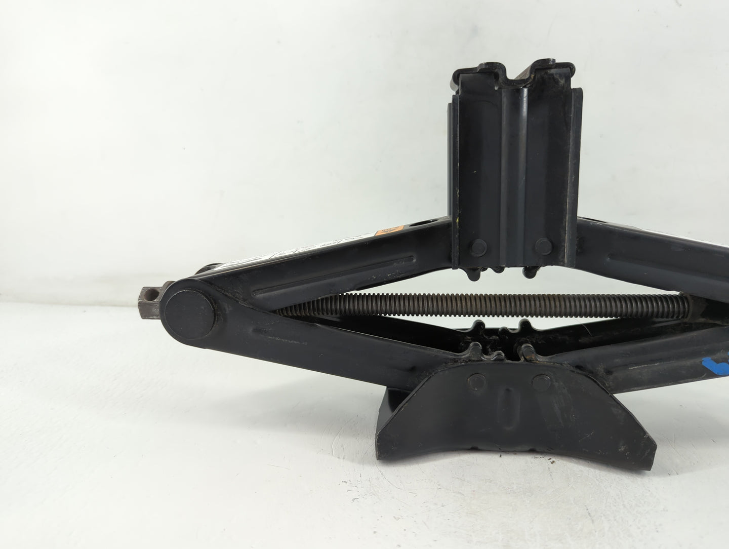 2017 Ford Escape Spare Scissor Car Jack - Oemusedautoparts1.com