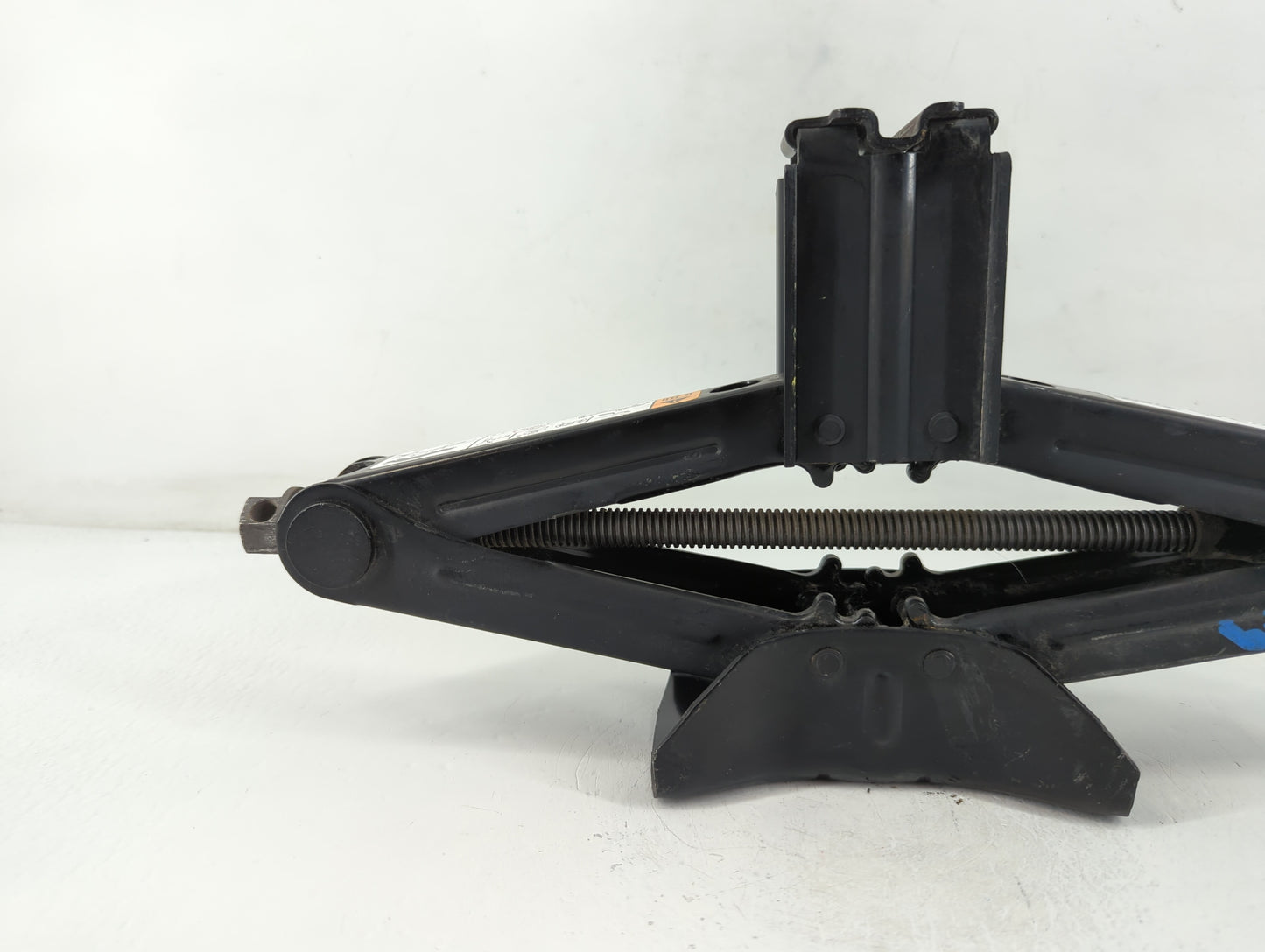 2017 Ford Escape Spare Scissor Car Jack - Oemusedautoparts1.com