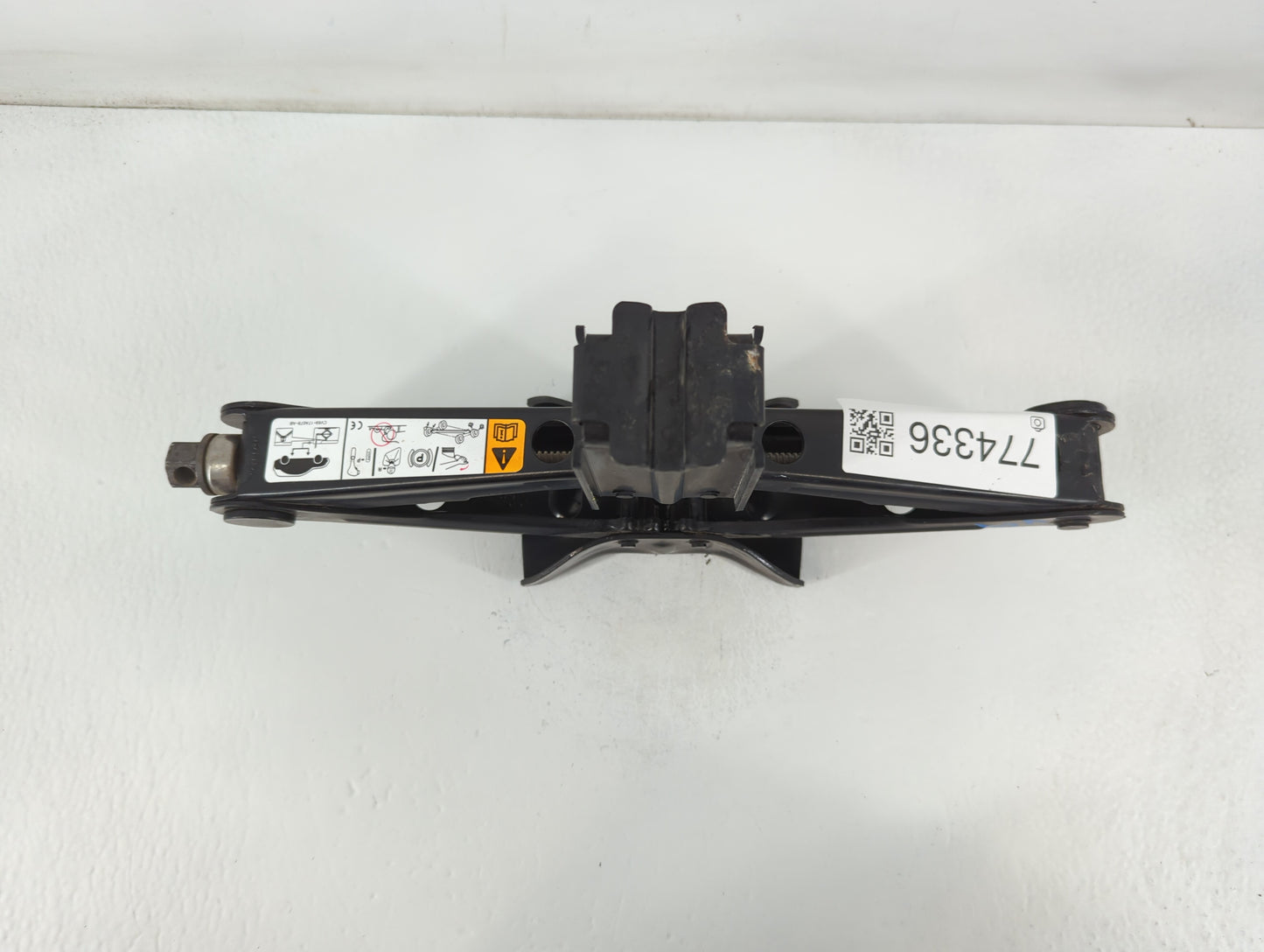 2017 Ford Escape Spare Scissor Car Jack - Oemusedautoparts1.com