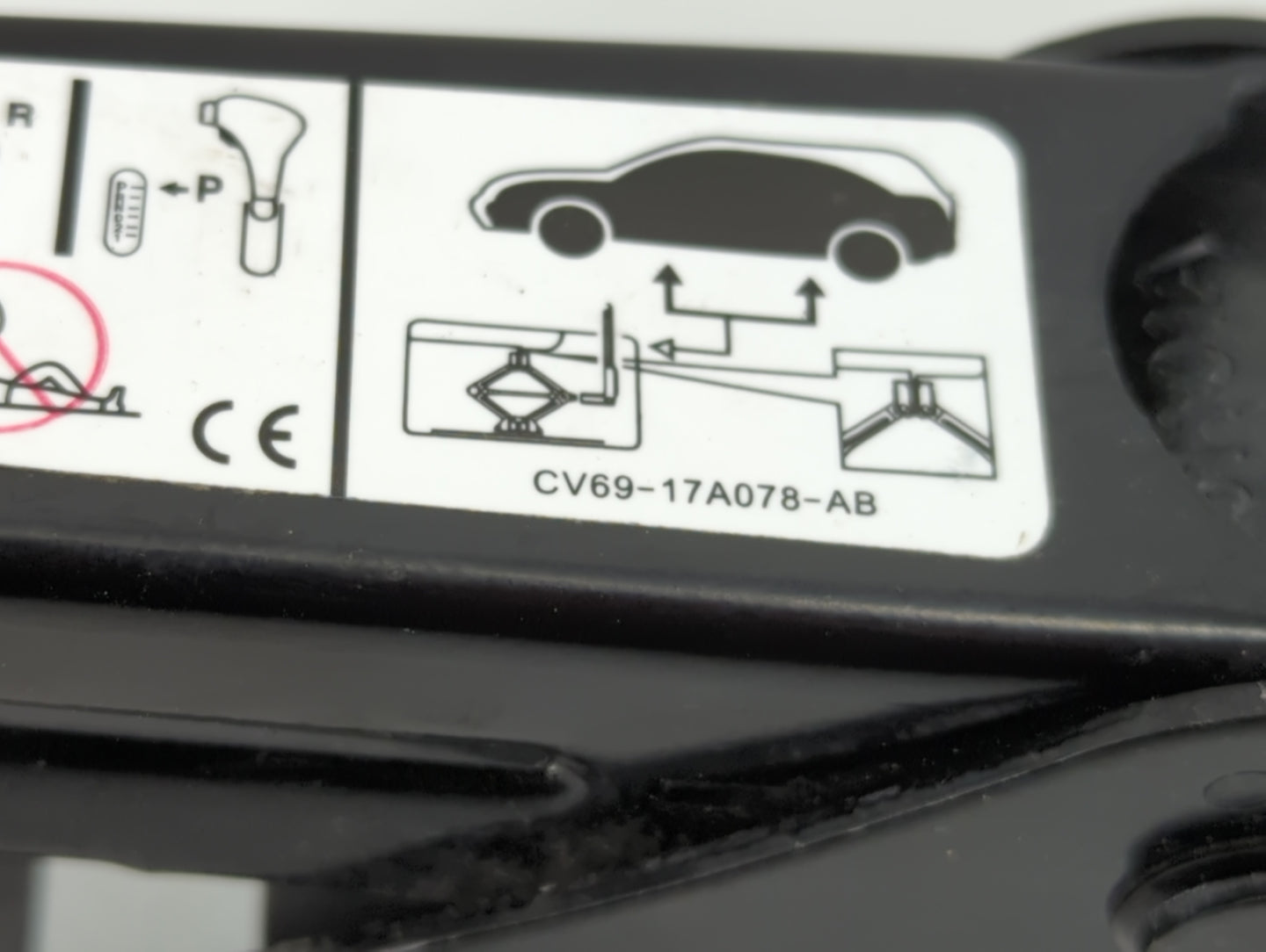 2017 Ford Escape Spare Scissor Car Jack - Oemusedautoparts1.com